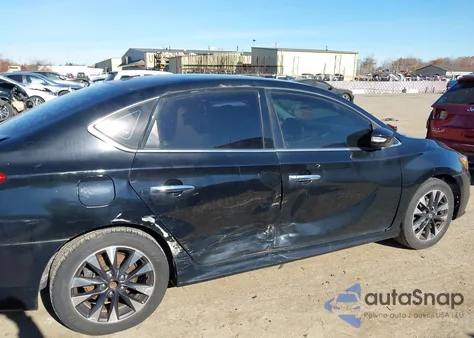 2018 Nissan Sentra Sr z USA, uszkodzony, nr VIN 3N1AB7AP1JY216324